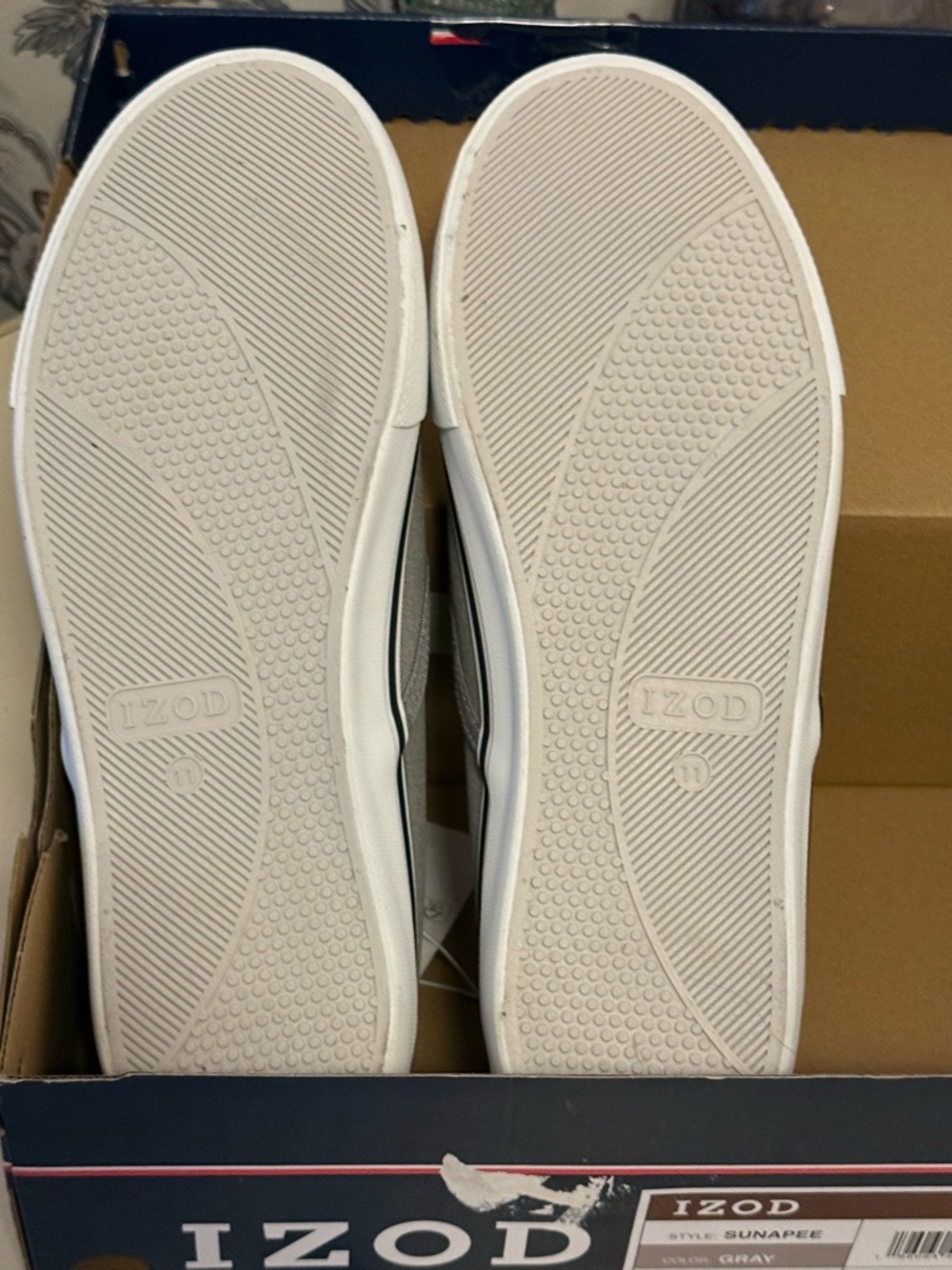 Izod Men's Sunapee Slip-On Canvas Loafers in Light Gray - Picture 5 of 5
